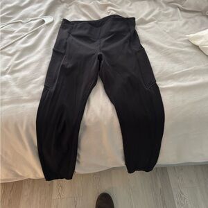 lululemon 7/8 leggings w/ pockets (size 8)